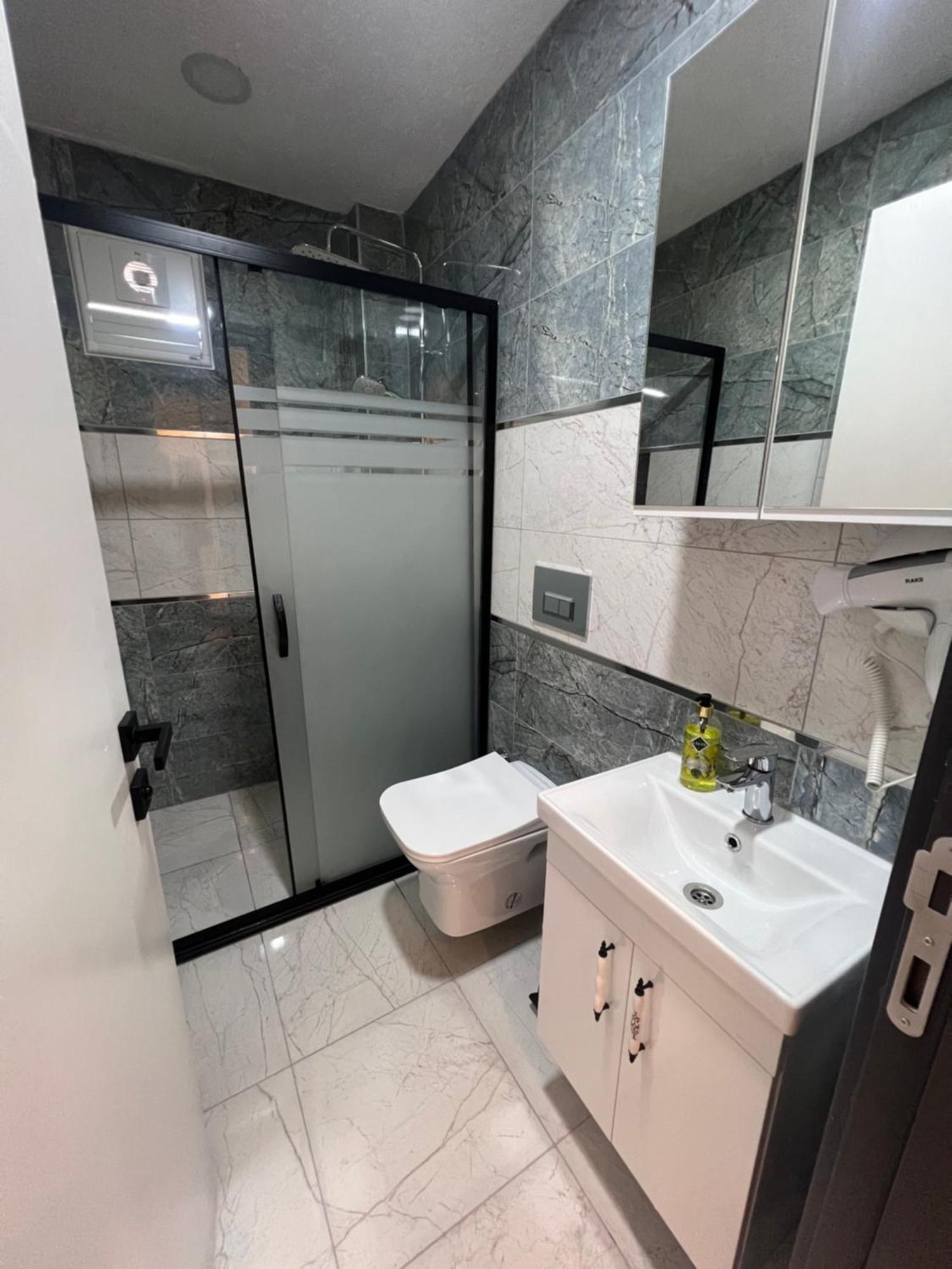 Feycem Suites Hotel Istanbul Bagian luar foto