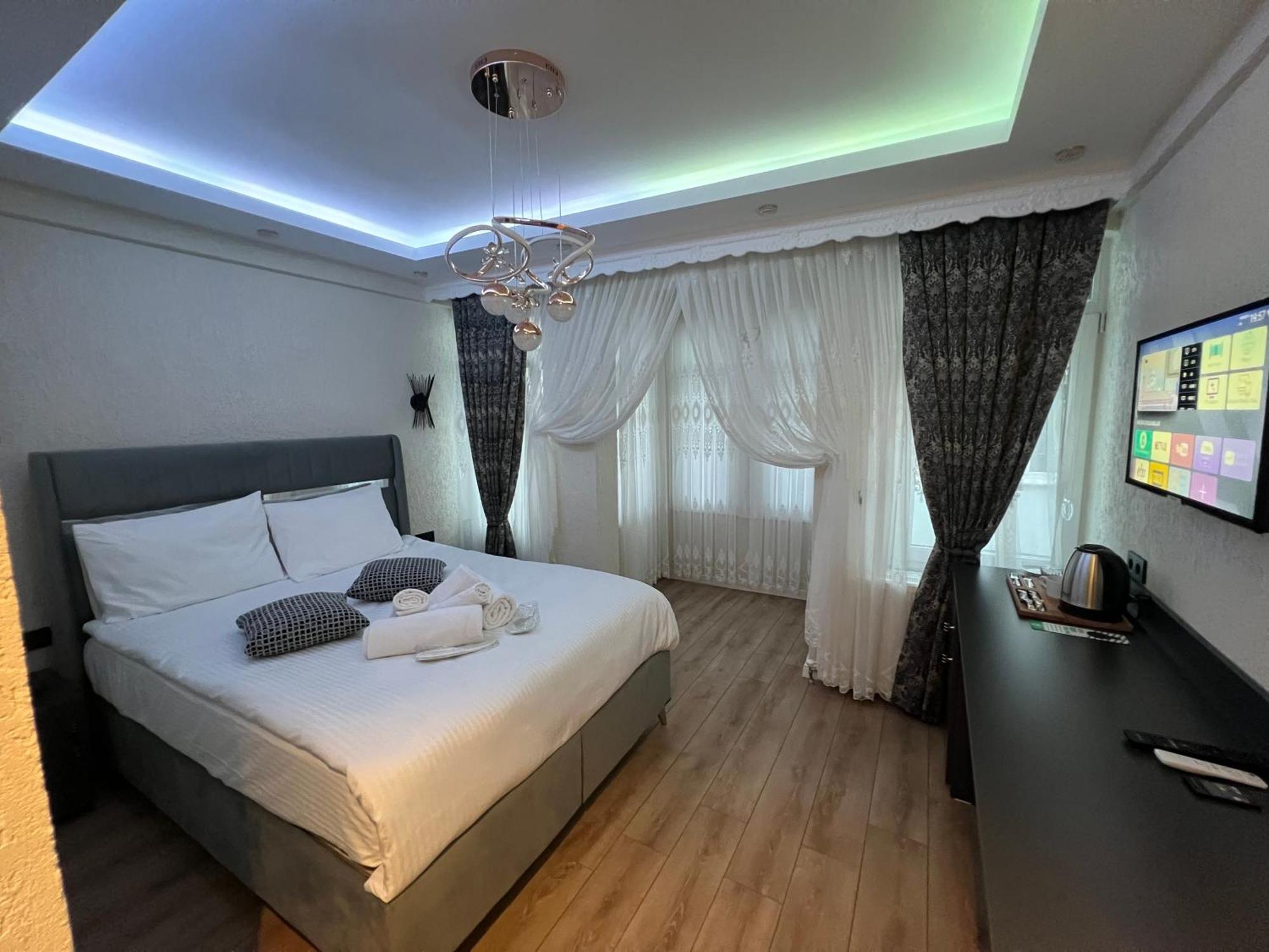 Feycem Suites Hotel Istanbul Bagian luar foto